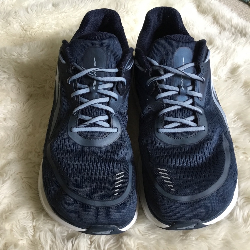 Altra Navy and Light Gray Mesh Running Shoe